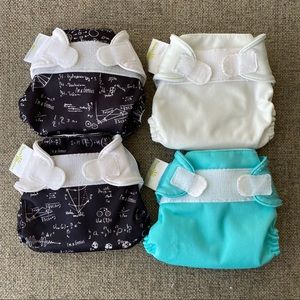 EUC Bum Genius 4 Newborn cloth diapers Velcro